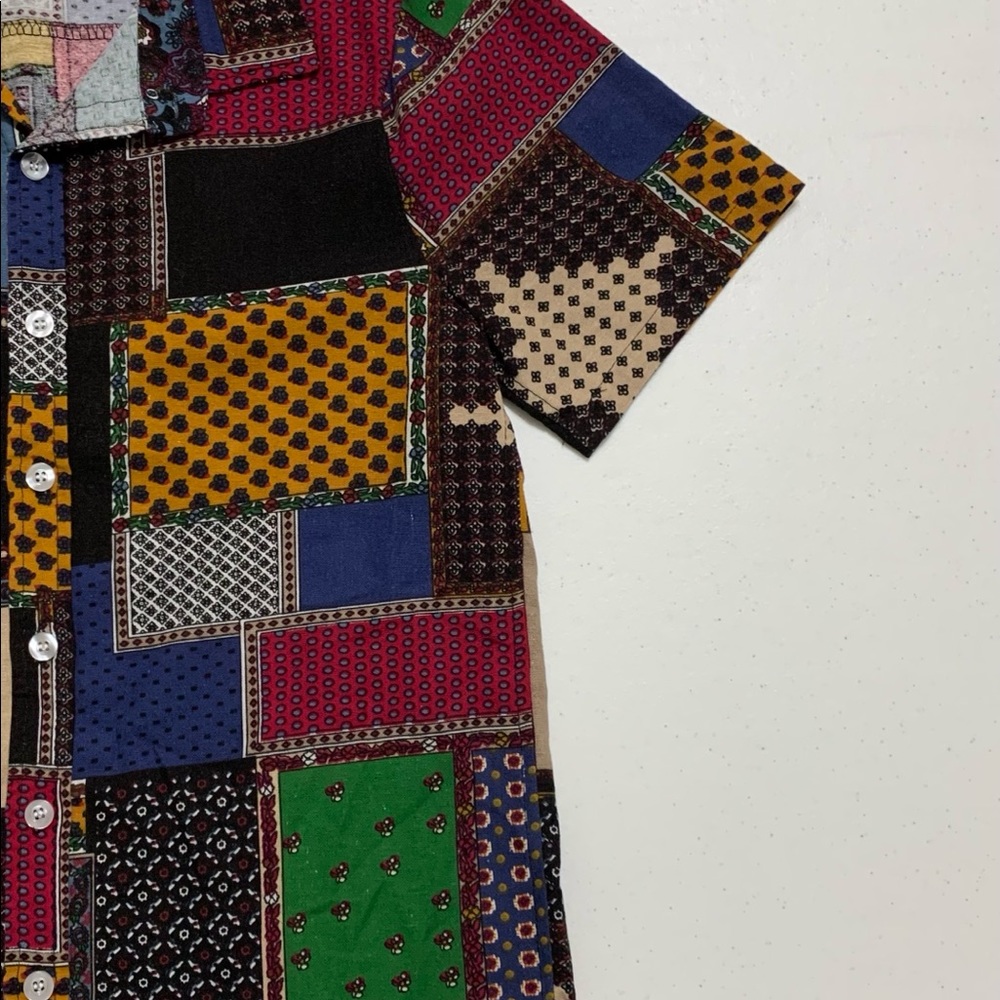 Amazing patchwork-like button down - Picture 3 of 4
